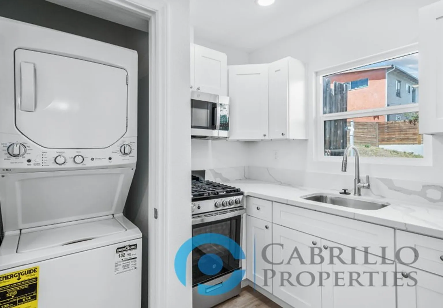 Studio, 1.0 bath, 377 sqft, $1,795 — Photo 2