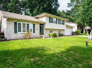 1600 Port Cove Dr, Porter, IN 46304