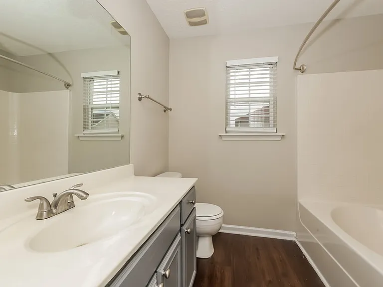 1017 Cheryl Ln — Photo 9