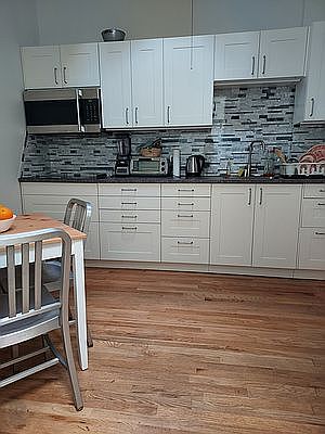 4th image of 126 Manhattan Ave #3