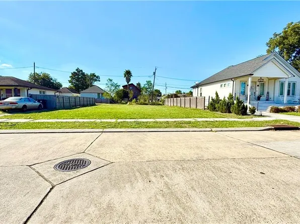 1540 Schnell Dr, Arabi, LA 70032