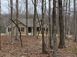 1737 Huckleberry Rd, Monterey, TN 38574