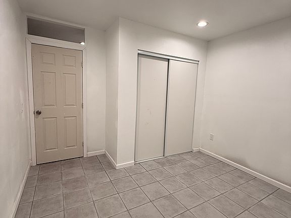 4th image of 2695 Woodbriar Dr #B