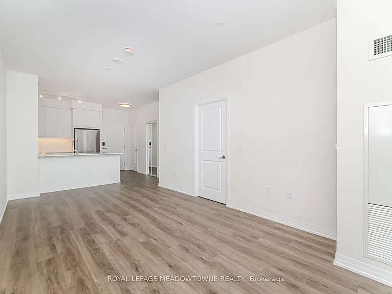 15 Watergarden Dr #207 — Photo 16