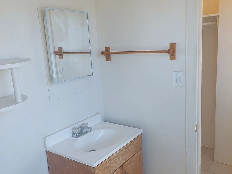 6555 Indian Cove Rd — Photo 5