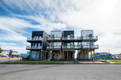 805 Avenue K #B Photo 1