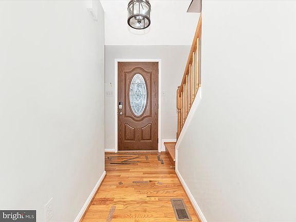 3rd image of 112 Victor Dr