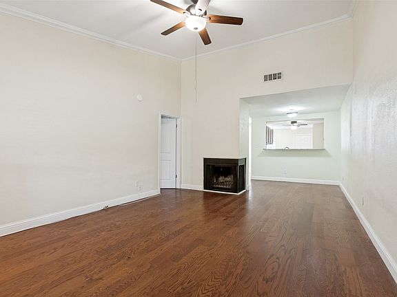 3rd image of 13719 Flagstone Ln
