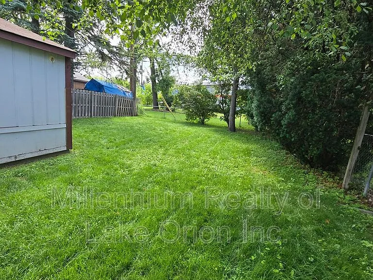 201 W York York Ave — Photo 30