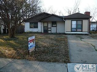 718 Rolling Ridge Dr, Lewisville, TX 75067