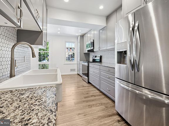 5th image of 16 Hibiscus Ct #1-8