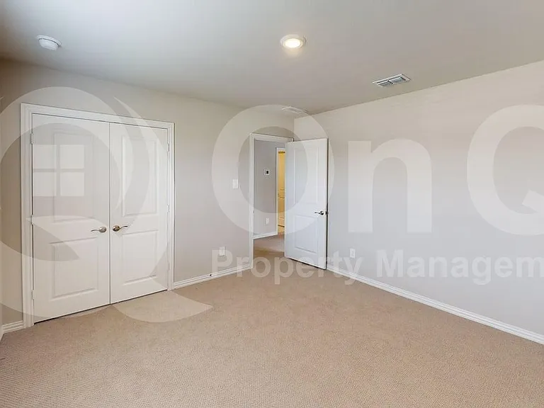 616 McKenna Dr — Photo 17