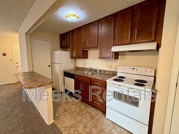 5th image of 1663 6th Ave