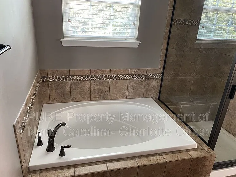 3007 Fallondale Rd — Photo 14