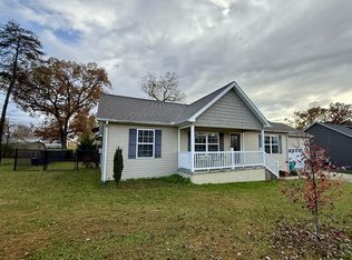 17 Patrick Dr, Crossville, TN 38555