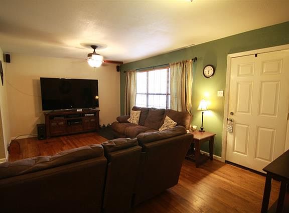 2nd image of 3504 Gray Dr