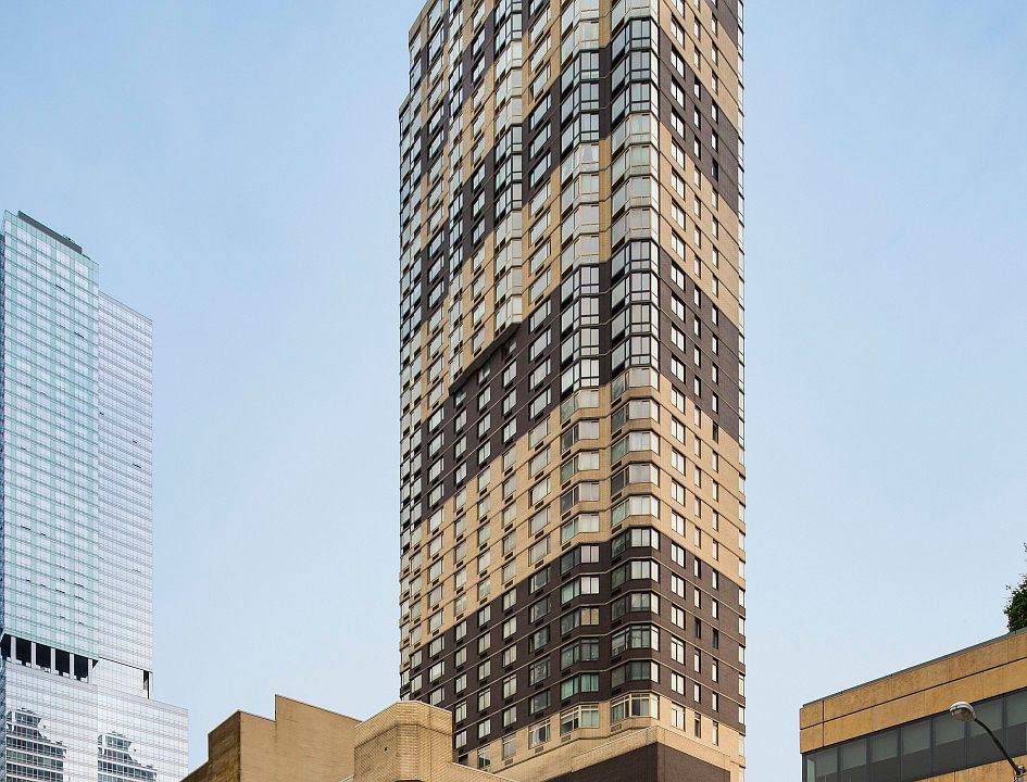 1st image of 420 W 42nd St APT 39A