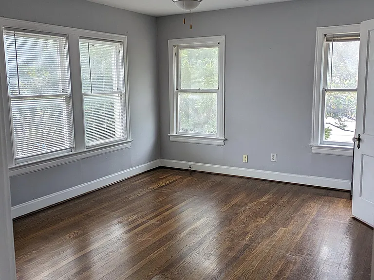 6024 La Vista Dr — Photo 16