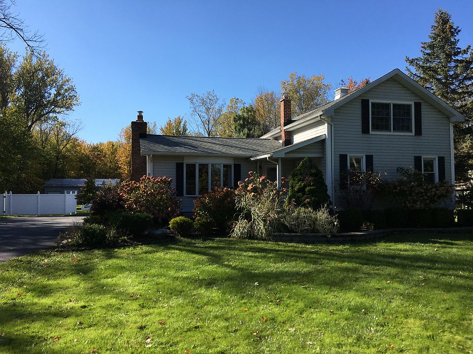 1st image of 990 Campbell Blvd