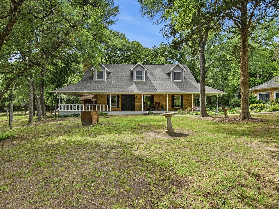 1st image of 475 Wood Ridge Dr
