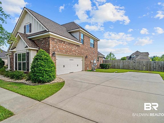 3rd image of 24803 Planters Dr