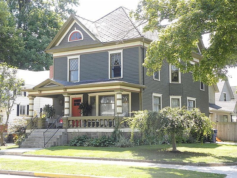 1st image of 204 E Diamond St