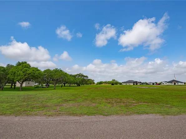 957 Santa Cruz Ln, Corpus Christi, TX 78415