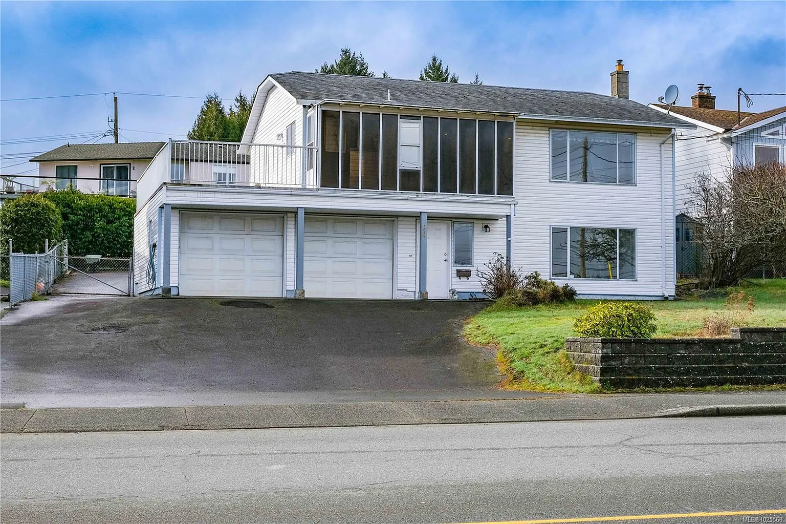 616 Alder St S photo 1