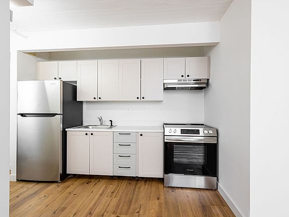 2nd image of 16 Wade Sq #A
