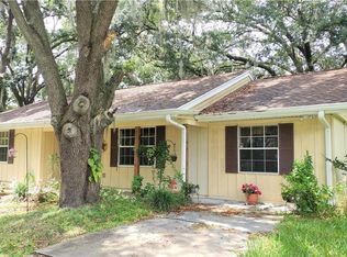 2908 S Pineway Dr, Plant City, FL 33566