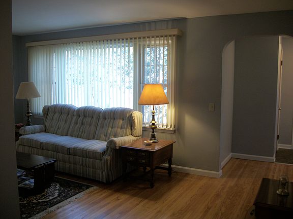 5th image of 471 Covewood Blvd