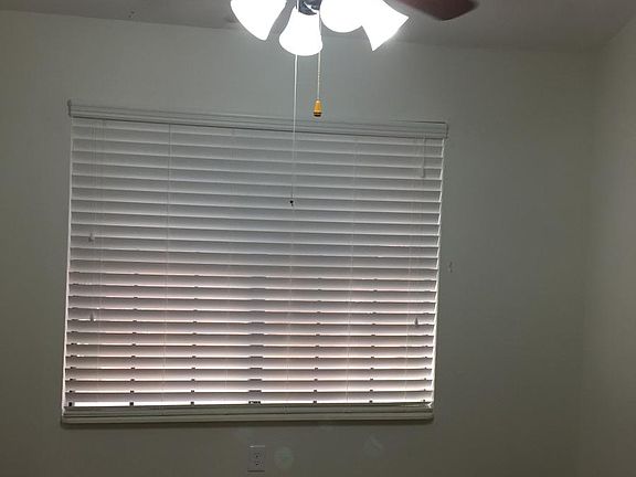 4th image of 4901 E Kelton Ln Unit 1093