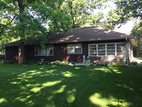 3rd image of 233 Knollwood Dr