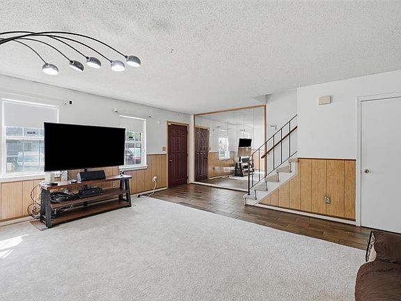 4th image of 1801 N Star Ct