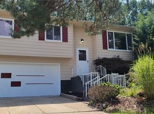 9709 Vienna Dr, Parma, OH 44130