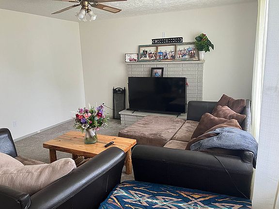 2nd image of 303 Palo Alto Dr