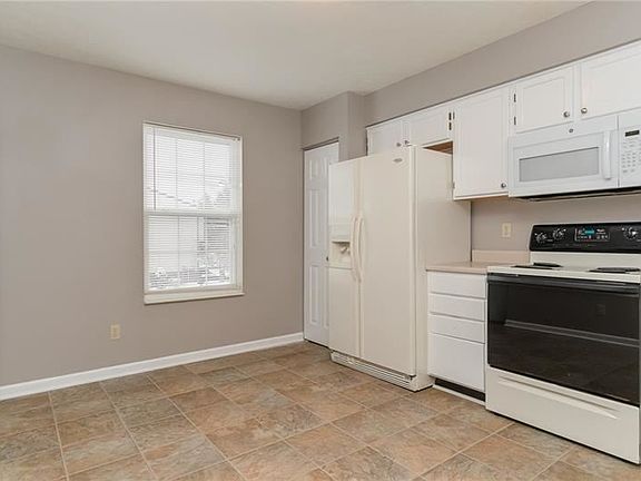 3rd image of 531 Ten Point Ln