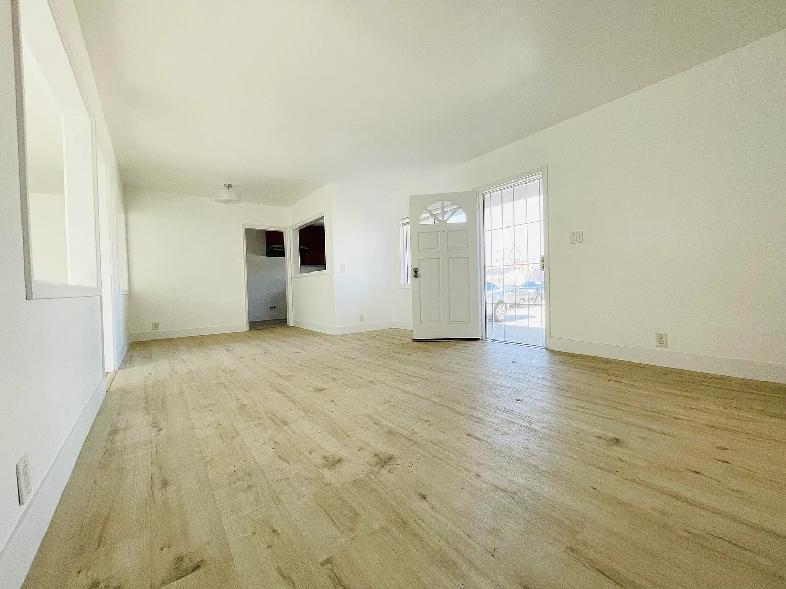 3 bed, 1184 sqft, $3,000 — Photo 3