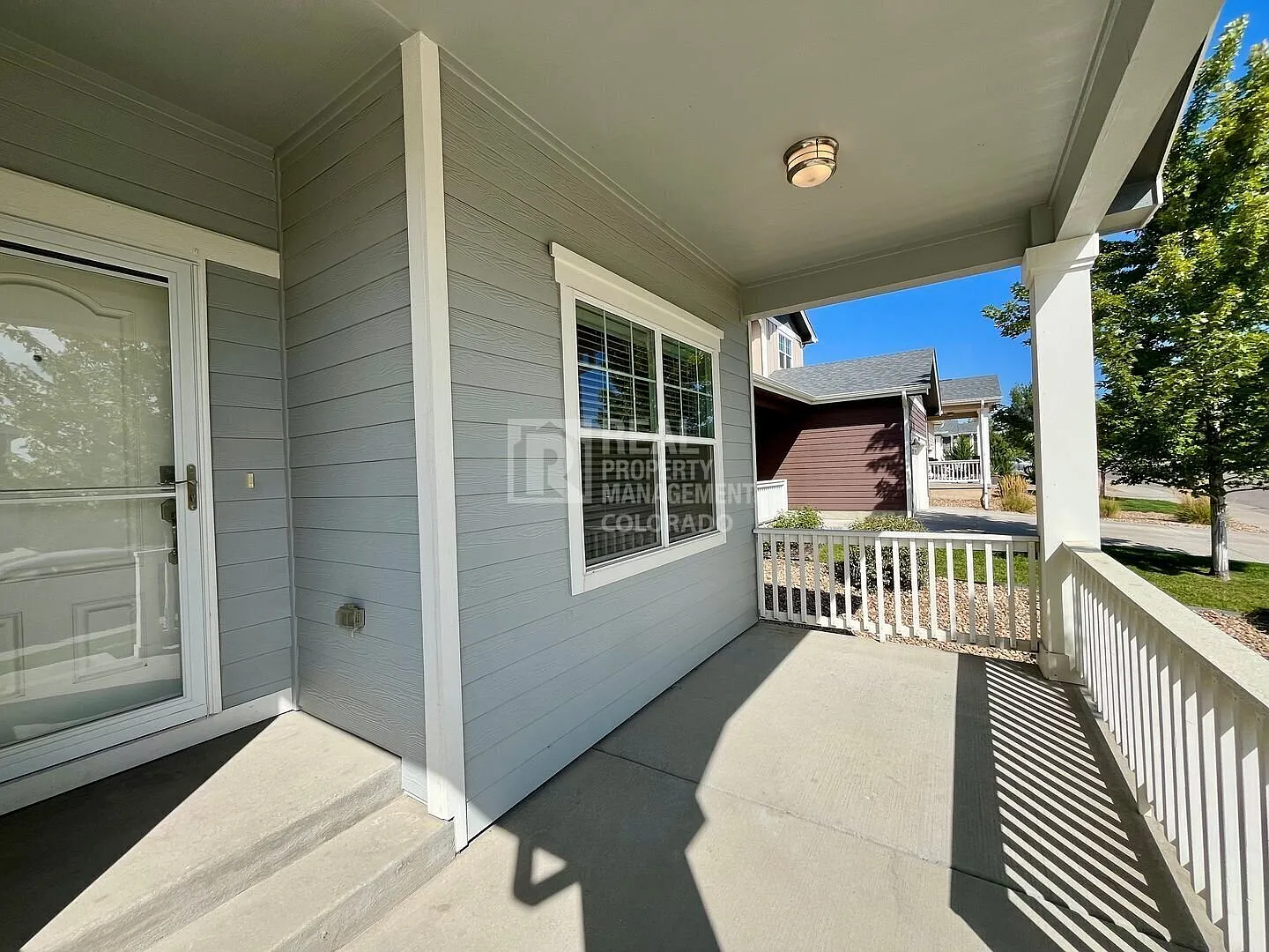 3 bed, 2.0 bath, 1642 sqft, $2,995 — Photo 2