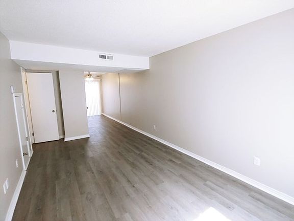2nd image of 101 Ellis Dr #152B7849C