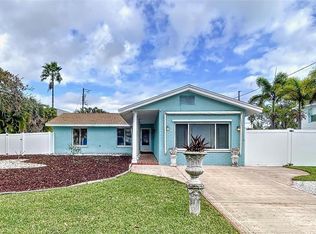 16315 1st St E, Redington Beach, FL 33708