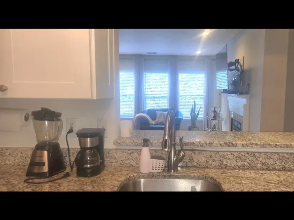 7705 Lafayette Forest Dr APT 23, Annandale, VA 22003