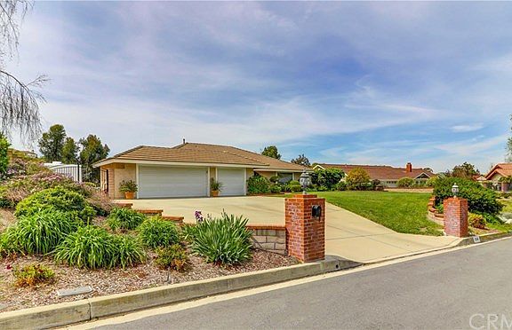 4th image of 15146 Ilex Dr