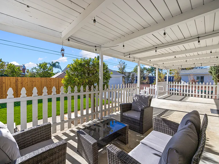 18132 Rainier Dr — Photo 31