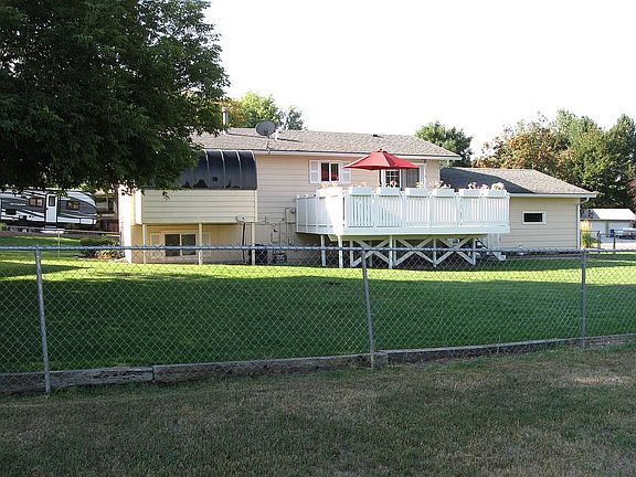 3rd image of 2510 Floral Ct