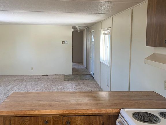 Kitchen to LR