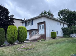 5 Walnut St, Elmwood Park, NJ 07407