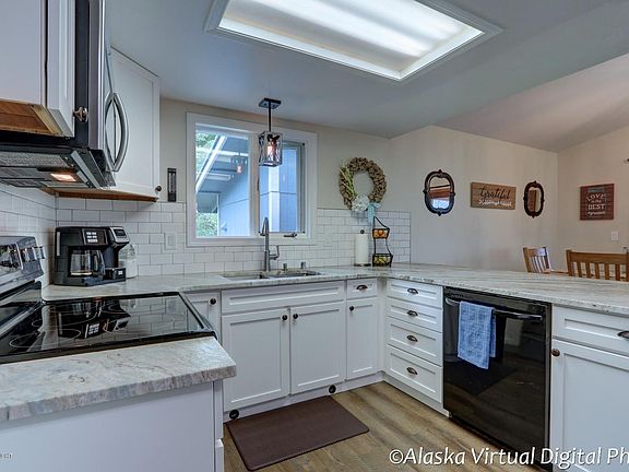 2nd image of 4407 Panther Dr