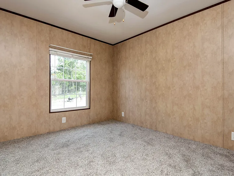 182 Taney St — Photo 11