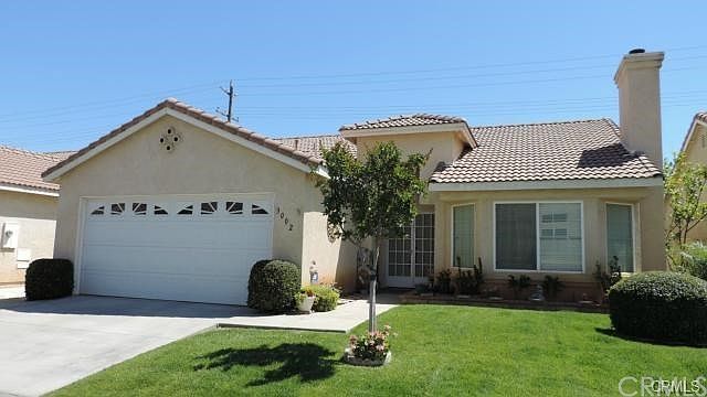 2nd image of 3002 Rainbow Ln